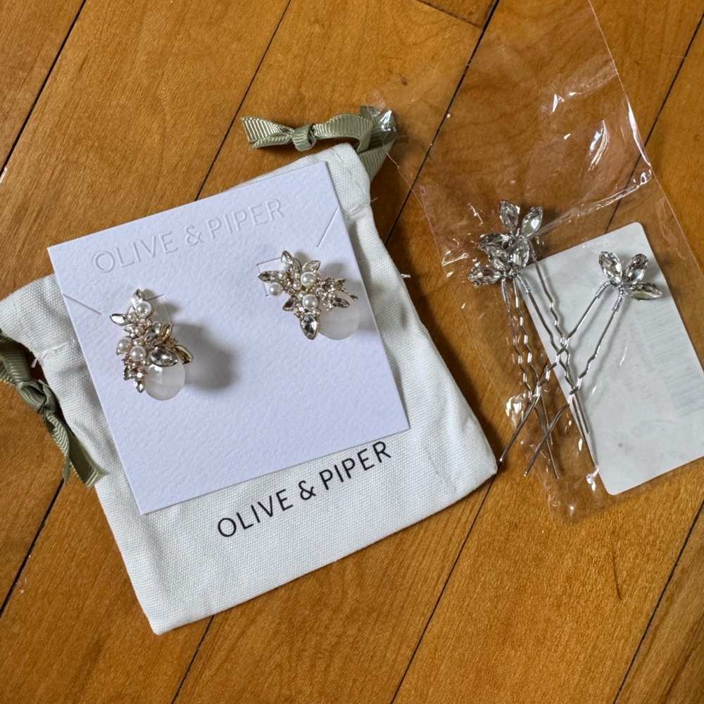 Olive & Piper Lora Drops Earrings +Free Hair Pins